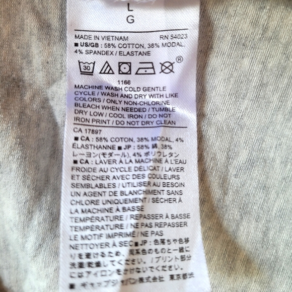 ⚡2/$20⚡L Long-Sleeve Timeless Tee - Banana Republic - Picture 4 of 5